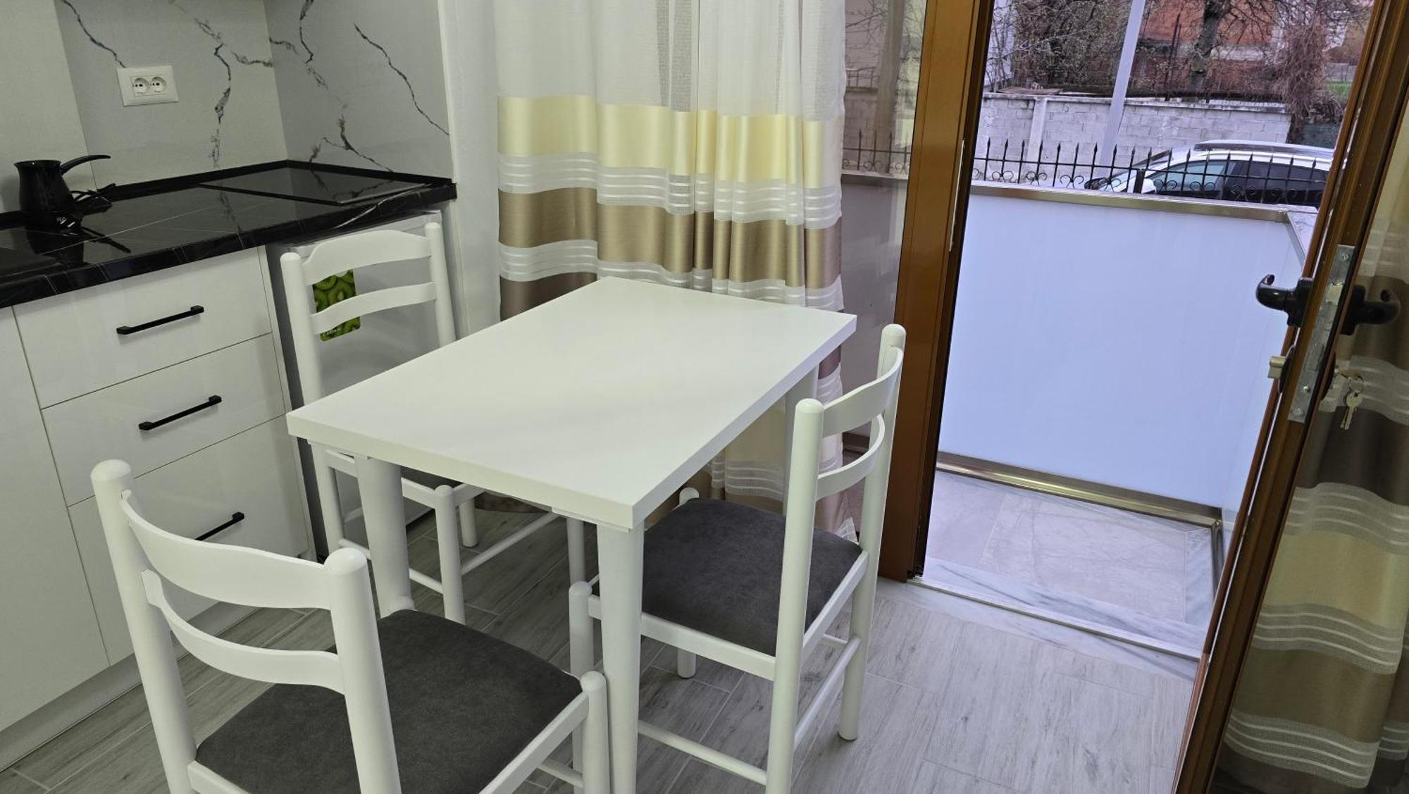 Guest House Pogradeci Exteriér fotografie
