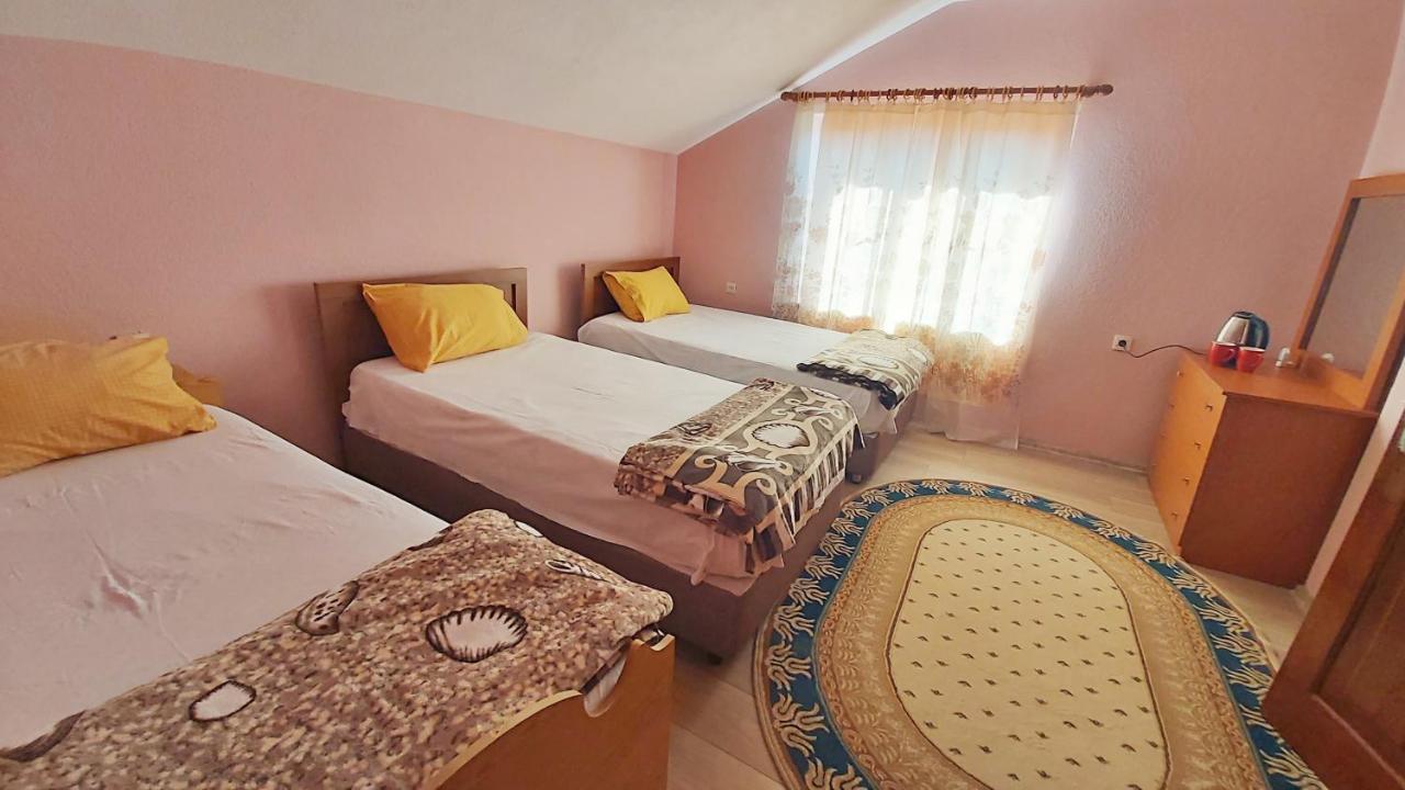 Guest House Pogradeci Exteriér fotografie